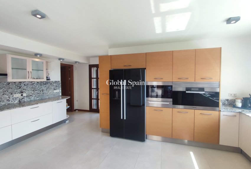 Resale - VILLA -
PERALEJA GOLF - Inland