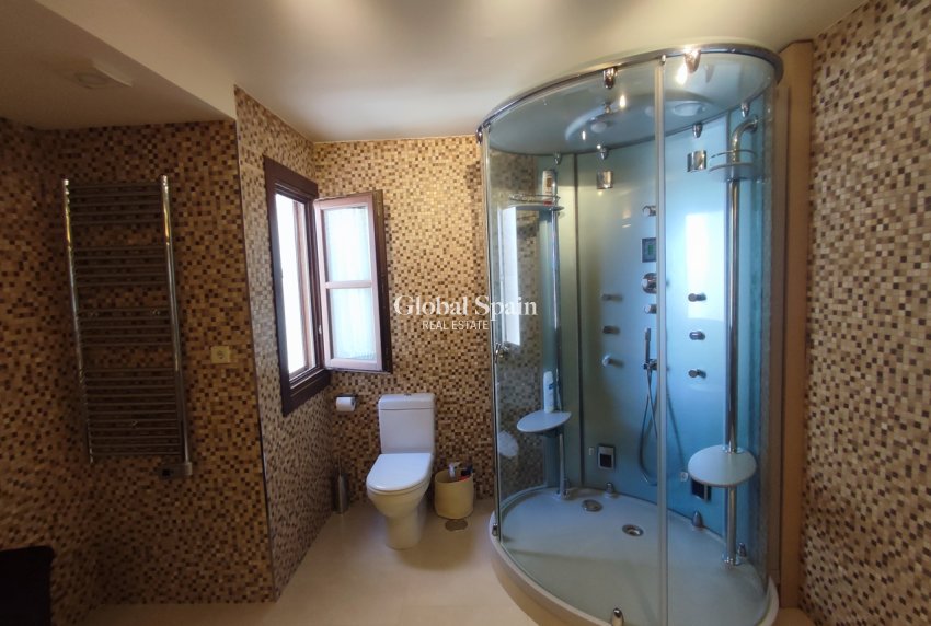 Resale - VILLA -
PERALEJA GOLF - Inland