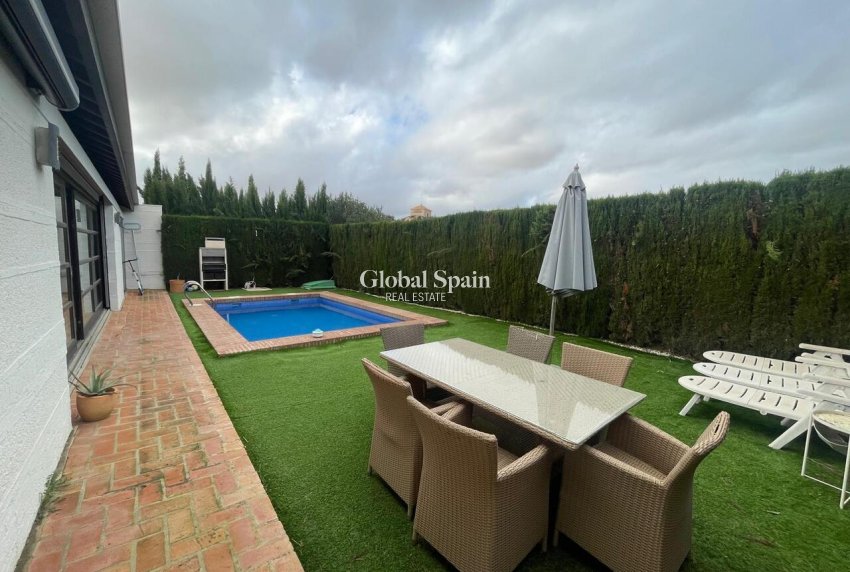 Resale - VILLA -
PERALEJA GOLF - Inland