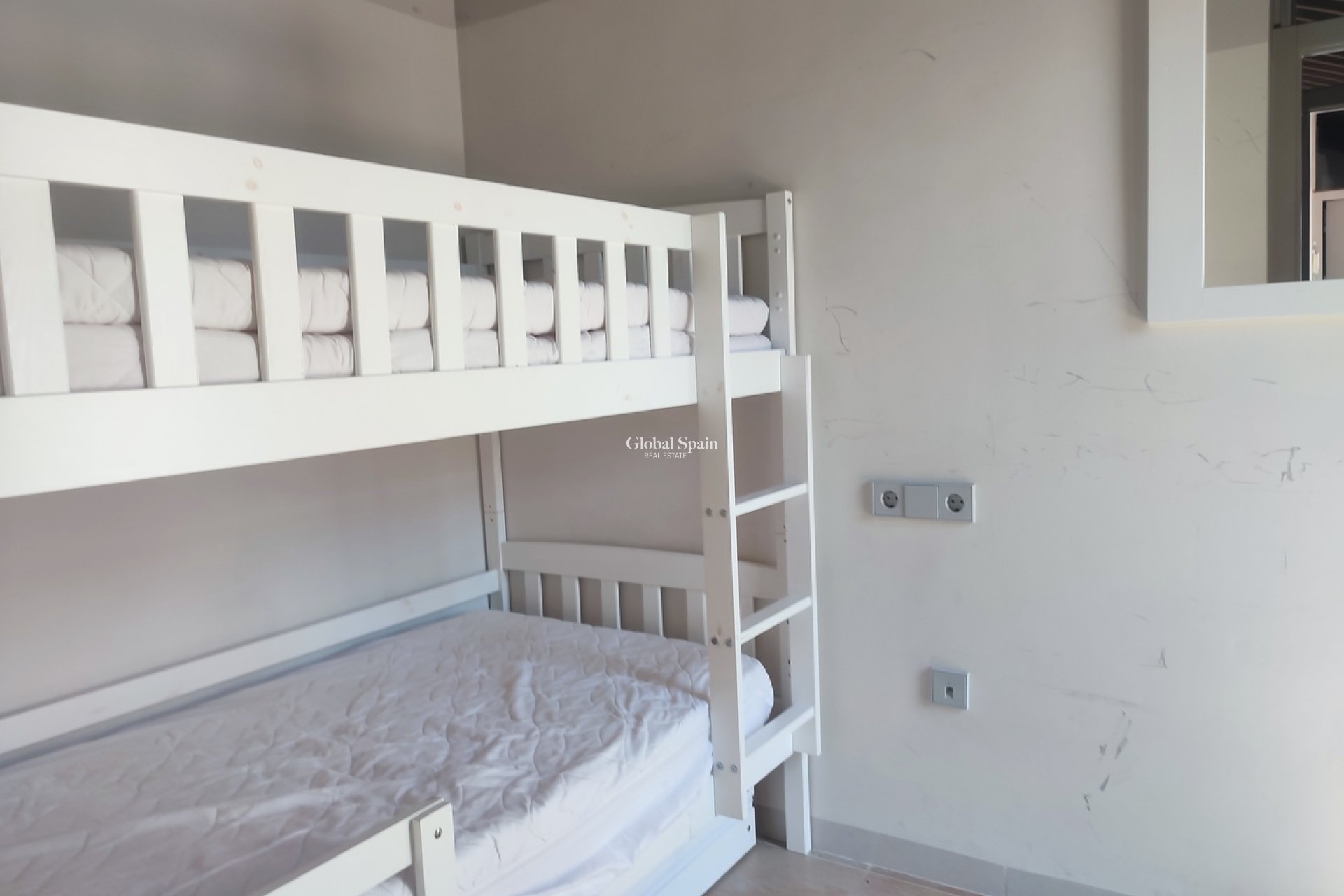 Resale - VILLA -
PERALEJA GOLF - Inland