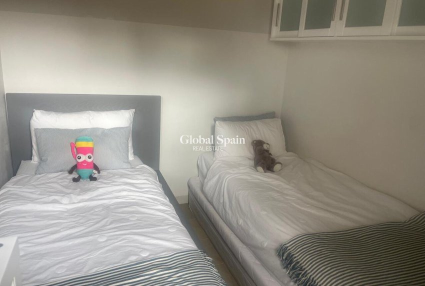 Resale - VILLA -
PERALEJA GOLF - Inland