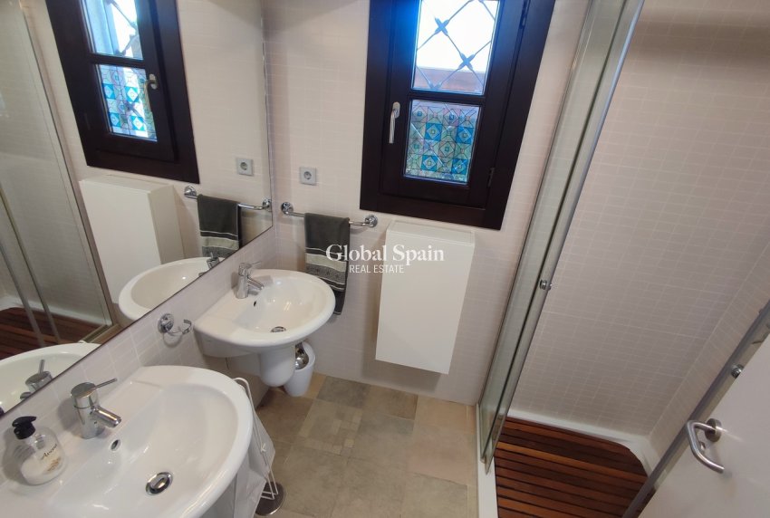 Resale - VILLA -
PERALEJA GOLF - Inland