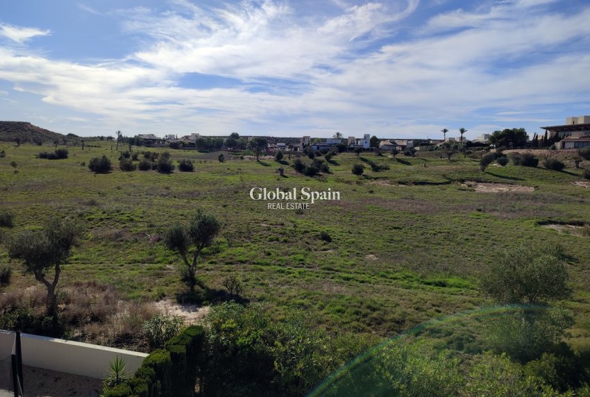 Resale - VILLA -
PERALEJA GOLF - Inland