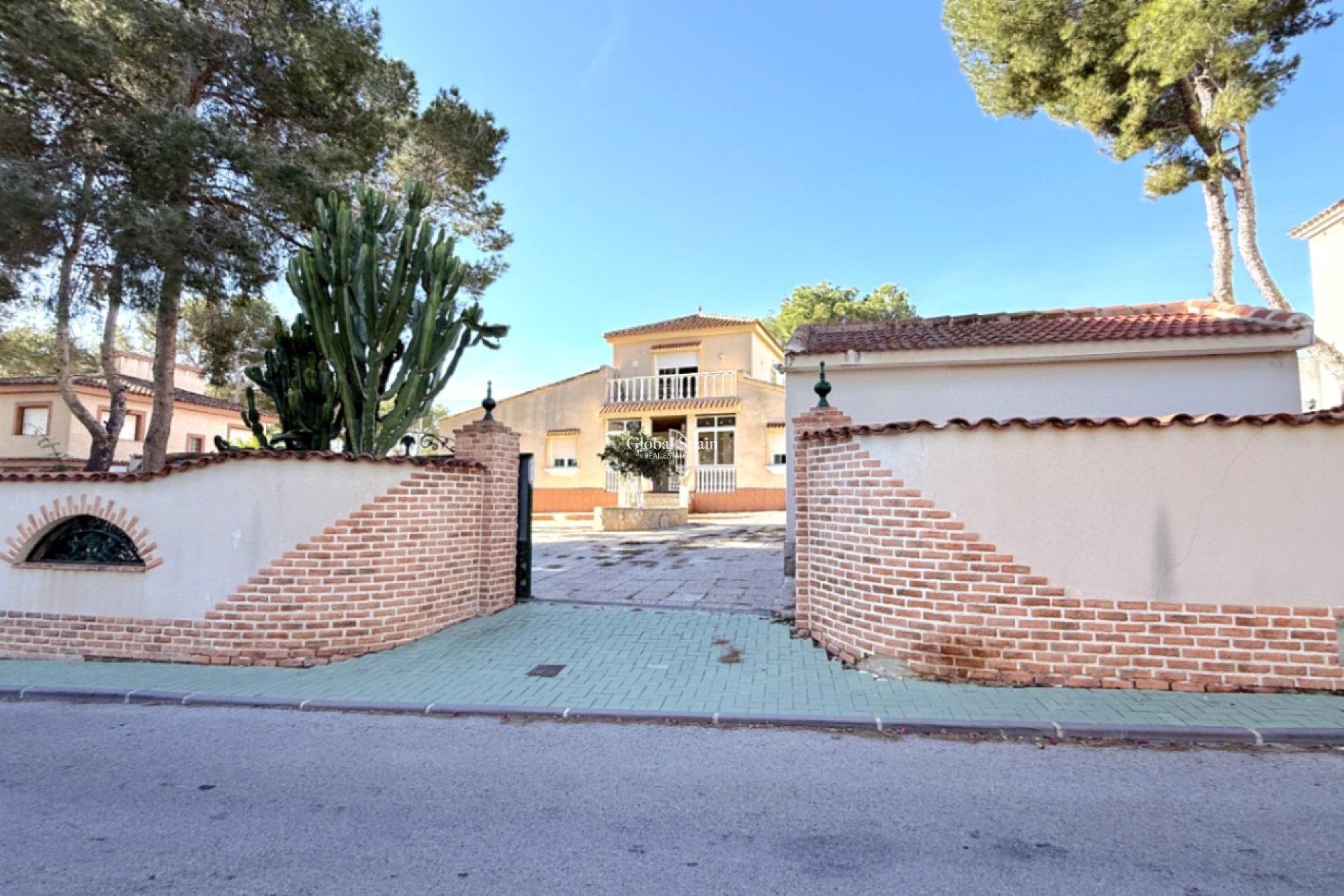 Resale - VILLA -
PILAR DE LA HORADADA - Costa Blanca