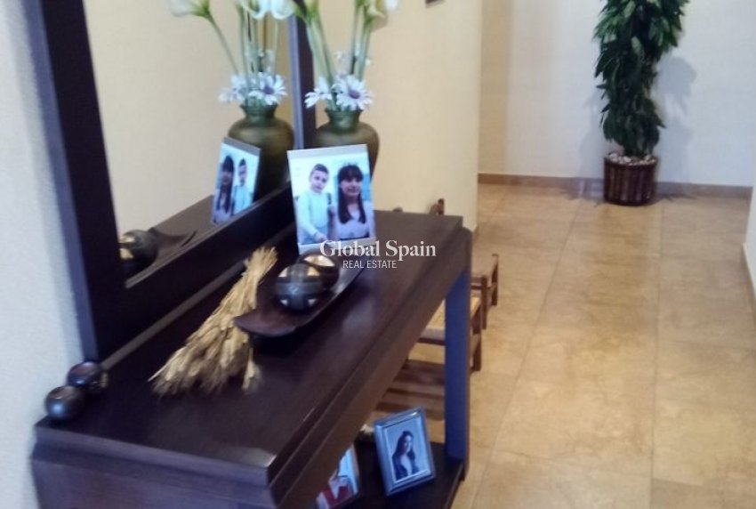 Resale - VILLA -
PILAR DE LA HORADADA - Costa Blanca