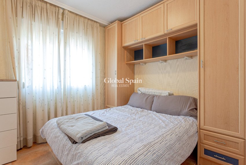 Resale - VILLA -
PILAR DE LA HORADADA - Costa Blanca