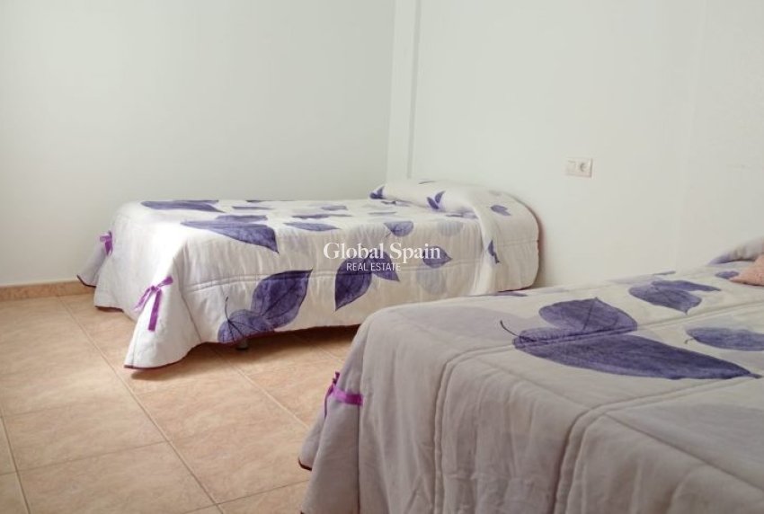 Resale - VILLA -
PILAR DE LA HORADADA - Costa Blanca
