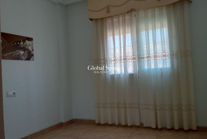 Resale - VILLA -
PILAR DE LA HORADADA - Costa Blanca