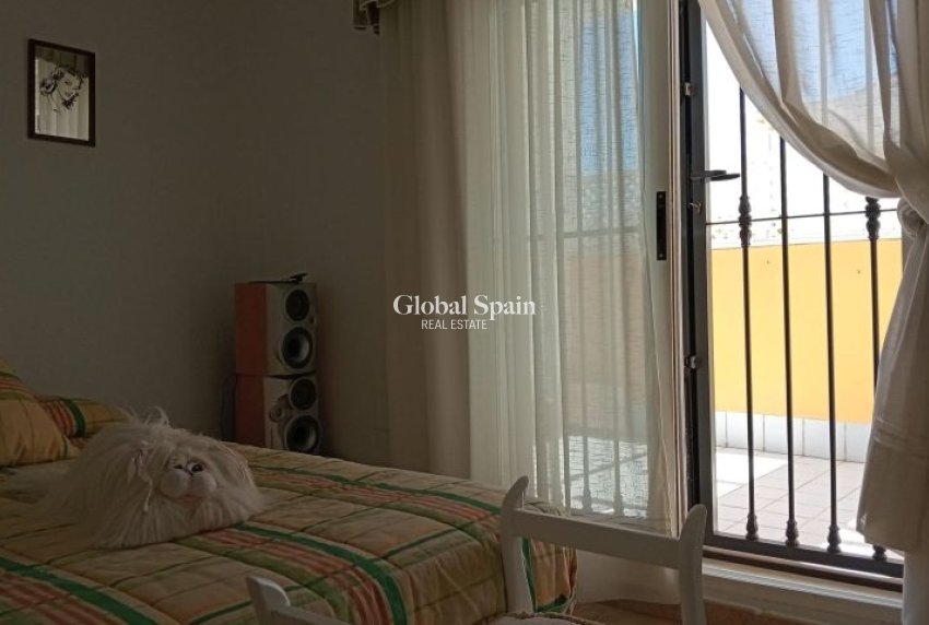 Resale - VILLA -
PILAR DE LA HORADADA - Costa Blanca