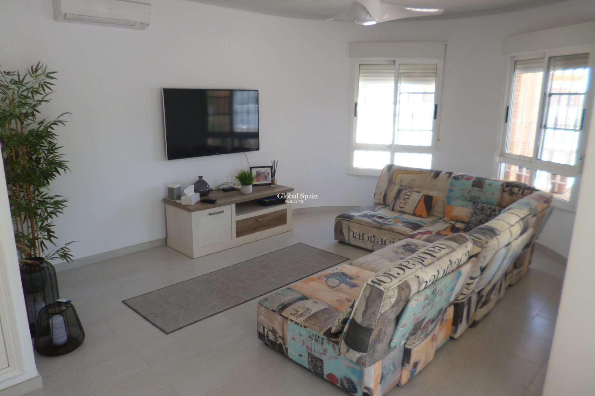 Resale - VILLA -
PILAR DE LA HORADADA - Costa Blanca