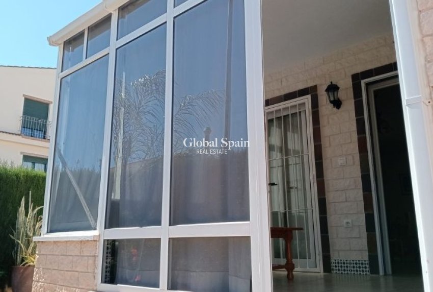 Resale - VILLA -
PILAR DE LA HORADADA - Costa Blanca