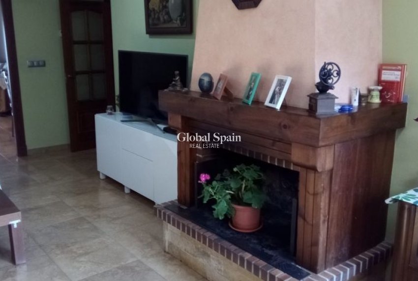 Resale - VILLA -
PILAR DE LA HORADADA - Costa Blanca