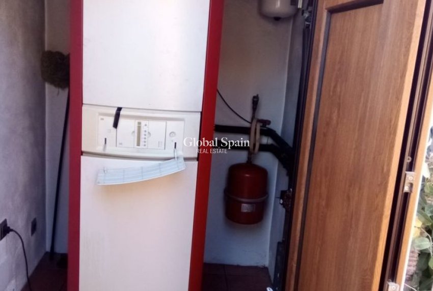 Resale - VILLA -
PILAR DE LA HORADADA - Costa Blanca