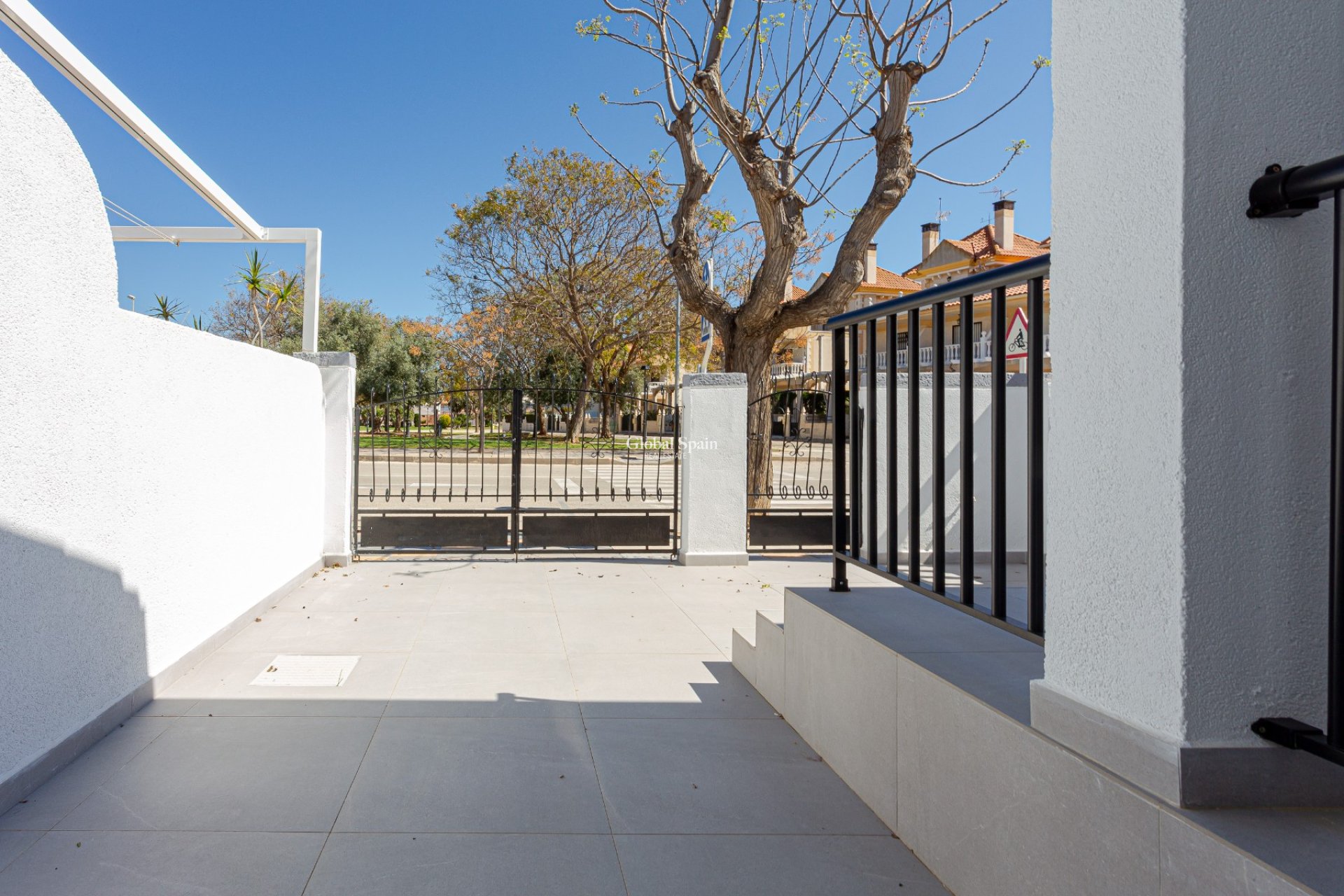 Resale - VILLA -
PILAR DE LA HORADADA - Costa Blanca