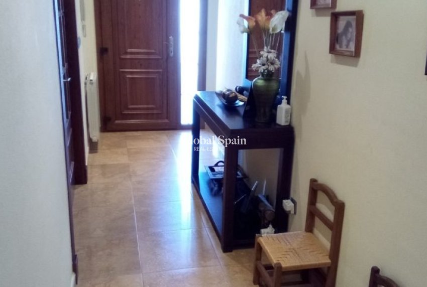 Resale - VILLA -
PILAR DE LA HORADADA - Costa Blanca