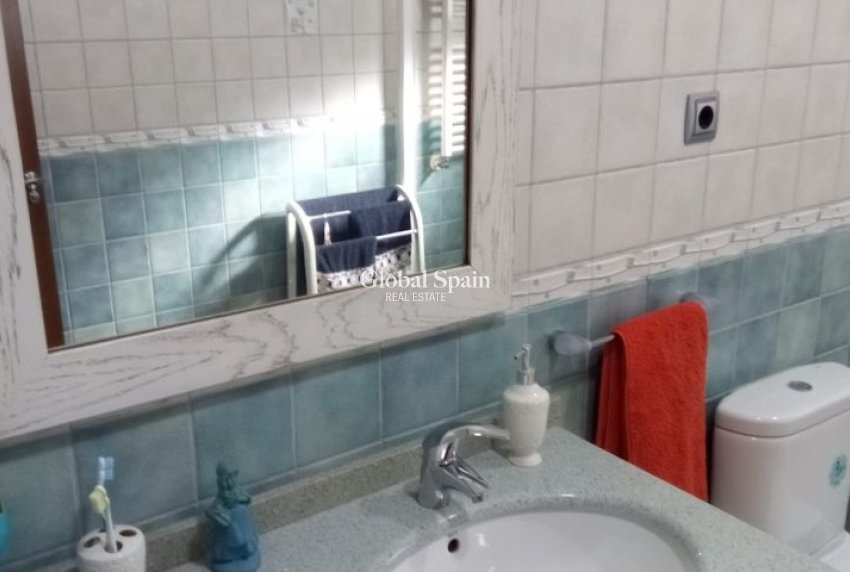 Resale - VILLA -
PILAR DE LA HORADADA - Costa Blanca