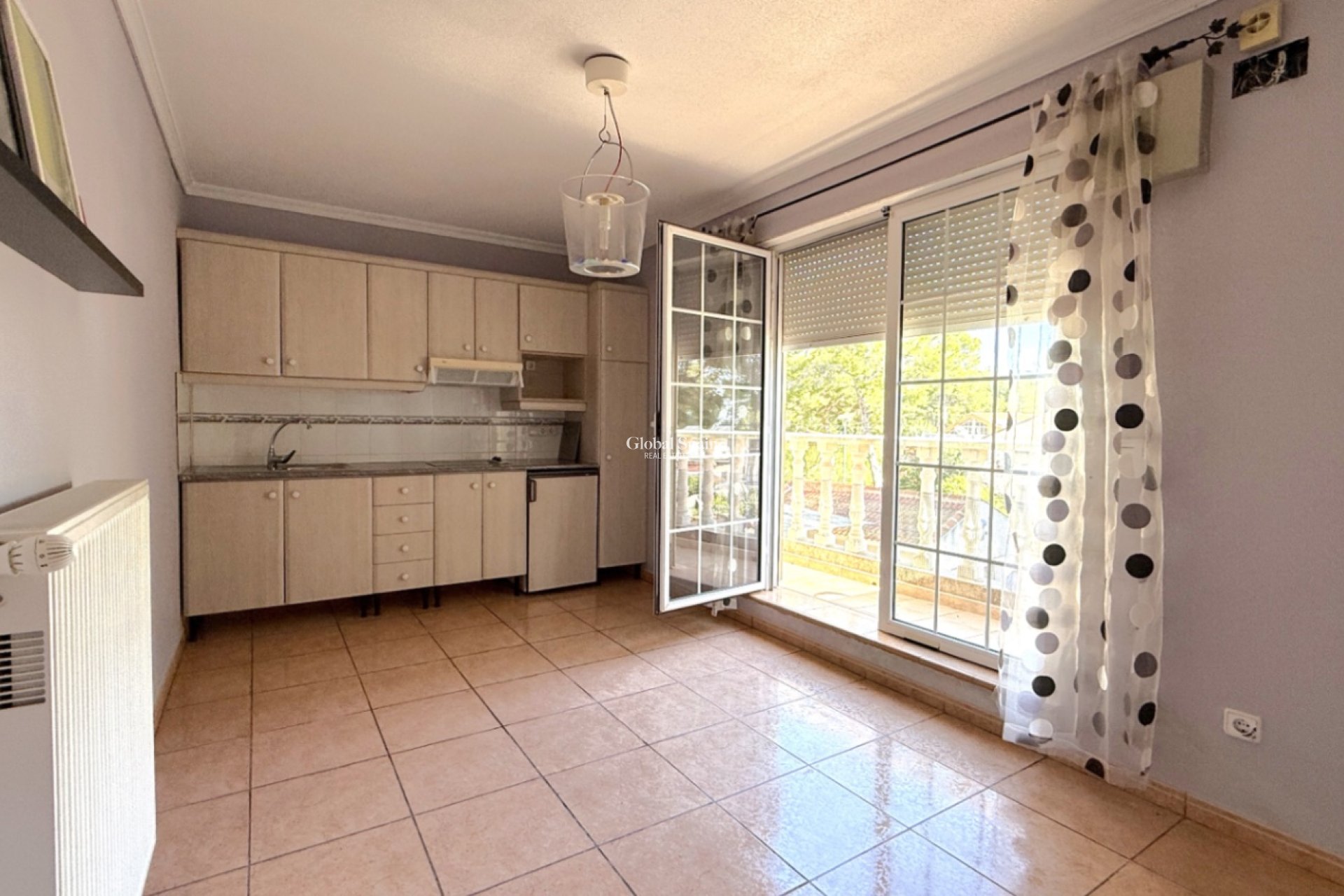 Resale - VILLA -
PILAR DE LA HORADADA - Costa Blanca