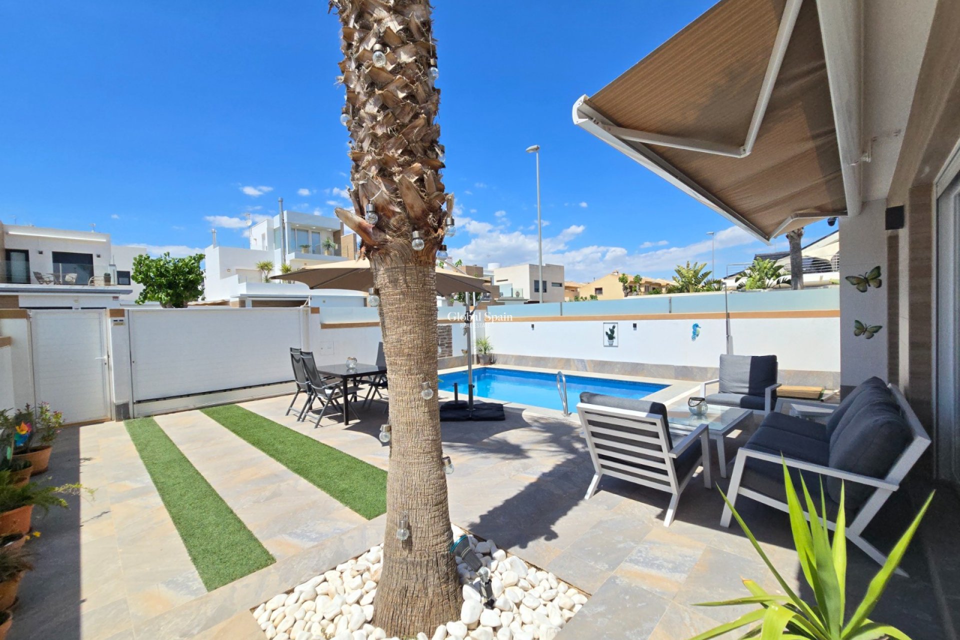 Resale - VILLA -
PILAR DE LA HORADADA - Costa Blanca