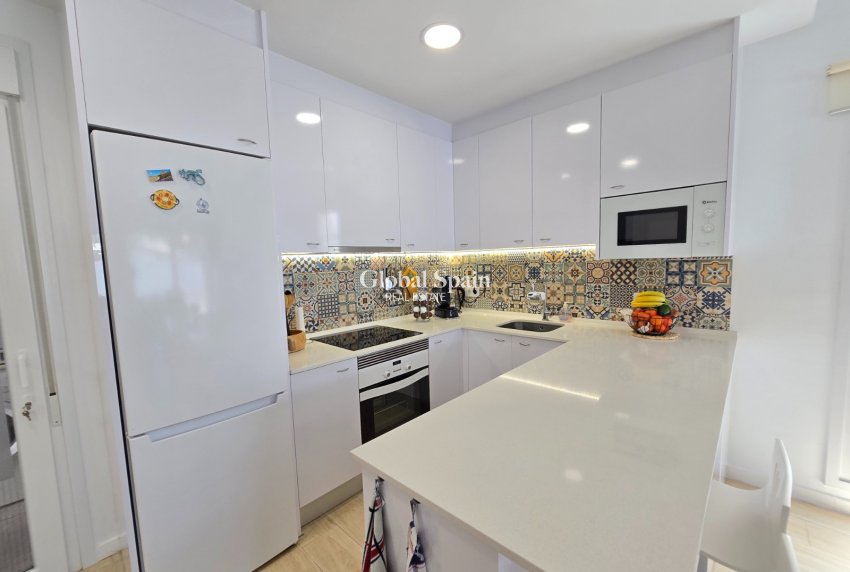 Resale - VILLA -
PILAR DE LA HORADADA - Costa Blanca