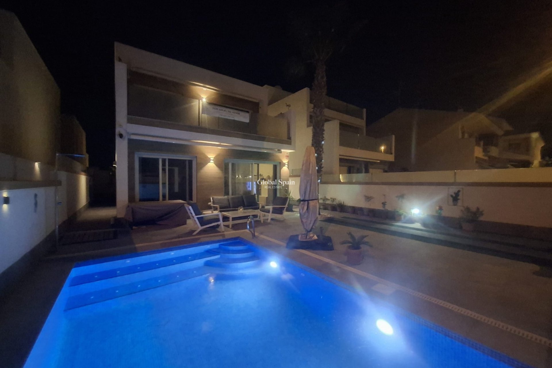 Resale - VILLA -
PILAR DE LA HORADADA - Costa Blanca