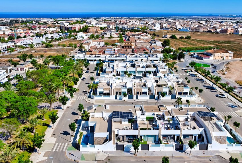 Resale - VILLA -
PILAR DE LA HORADADA - Costa Blanca