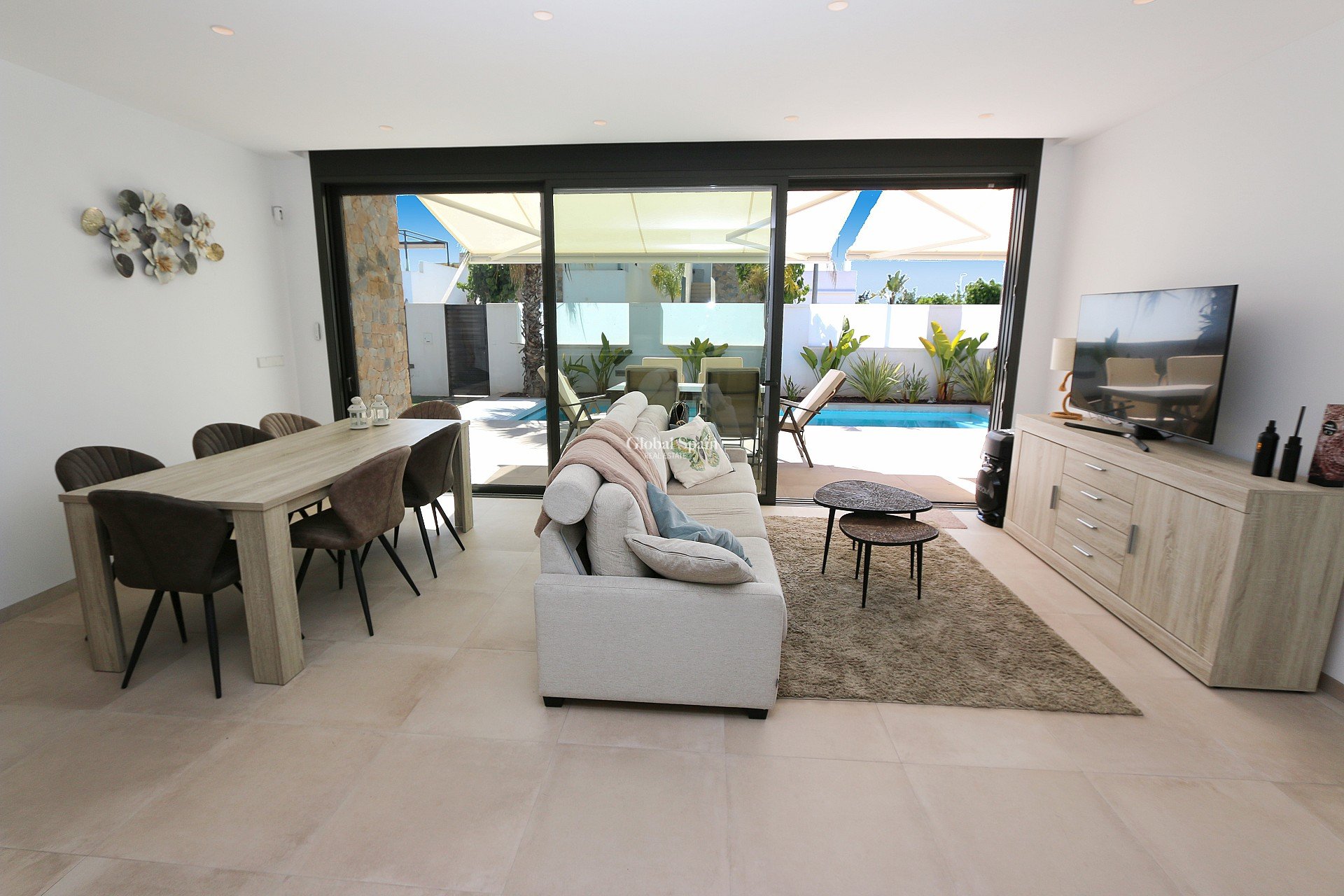 Resale - VILLA -
PILAR DE LA HORADADA - Costa Blanca