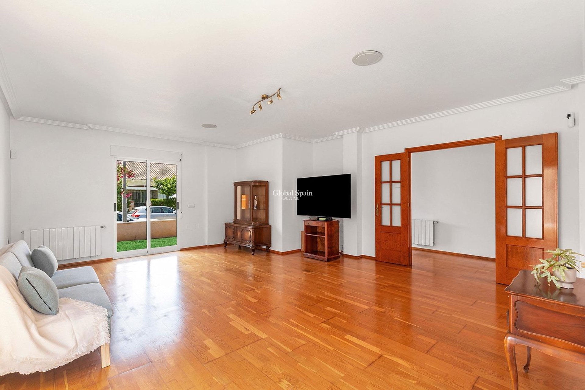 Resale - Villa -
PILAR DE LA HORADADA - La Torre de la Horadada