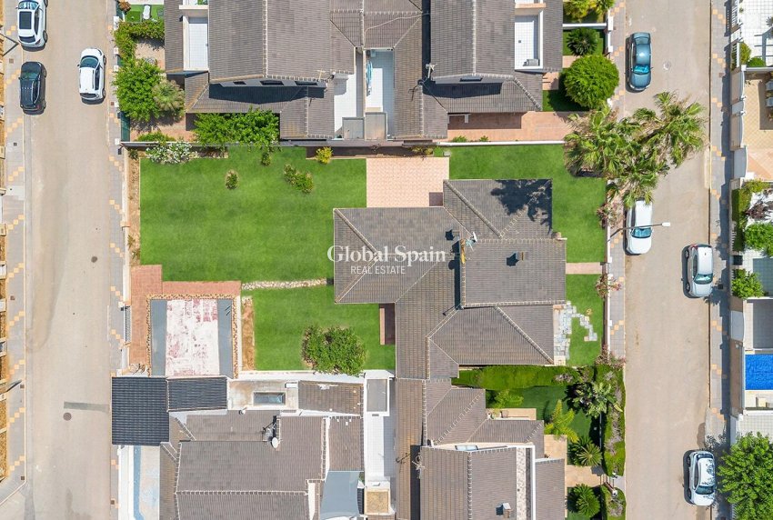 Resale - Villa -
PILAR DE LA HORADADA - La Torre de la Horadada