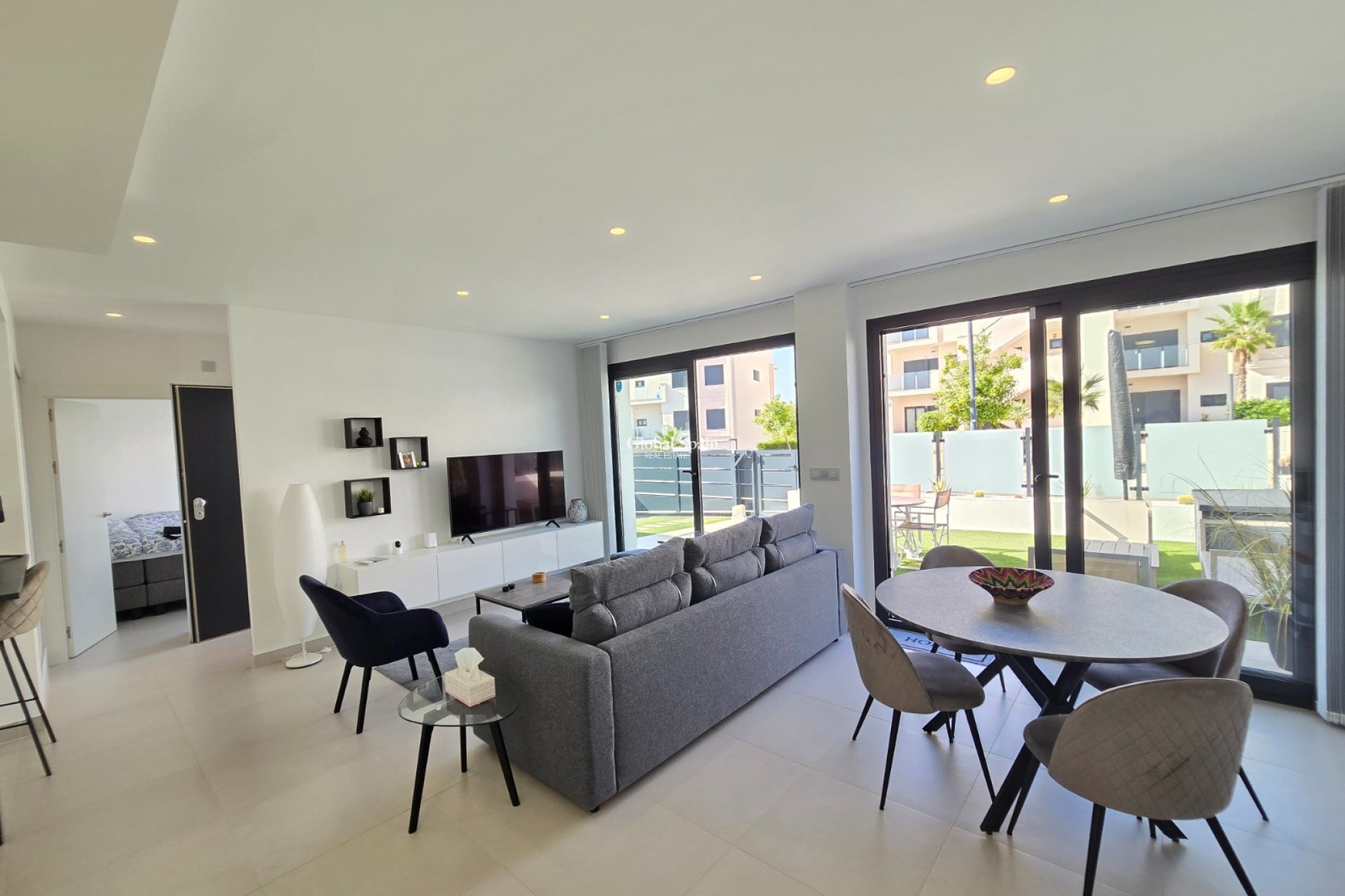 Resale - Villa -
PILAR DE LA HORADADA - Lo Romero Golf