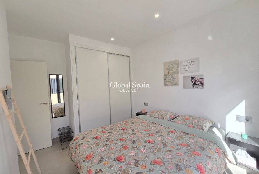 Resale - Villa -
PILAR DE LA HORADADA - Lo Romero Golf