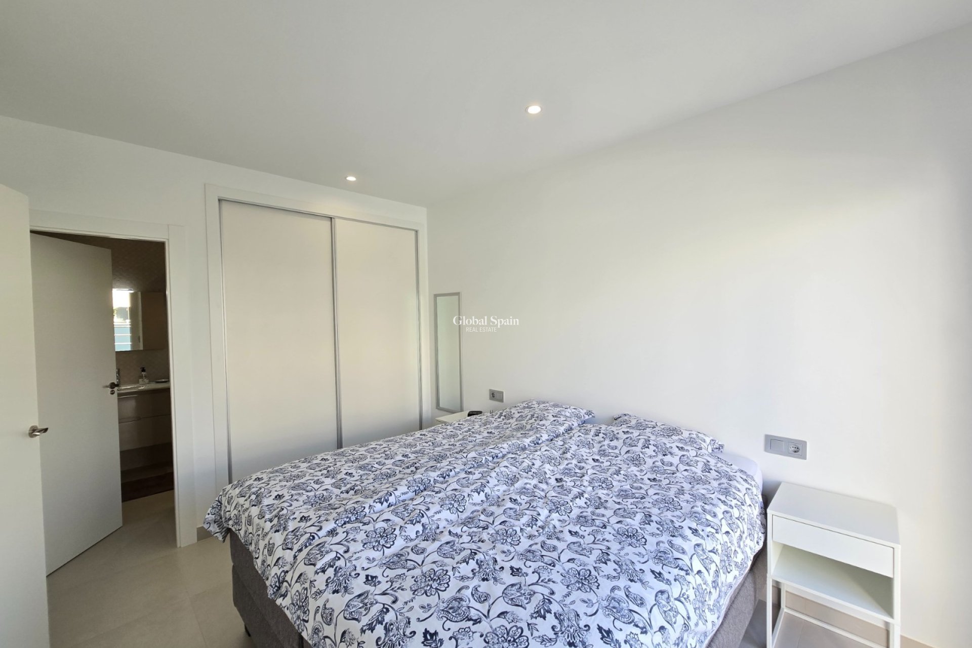 Resale - Villa -
PILAR DE LA HORADADA - Lo Romero Golf