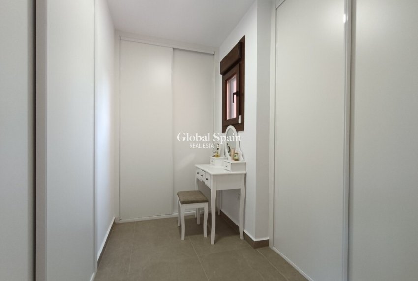 Resale - VILLA -
PILAR DE LA HORADADA - Pinar de Campoverde
