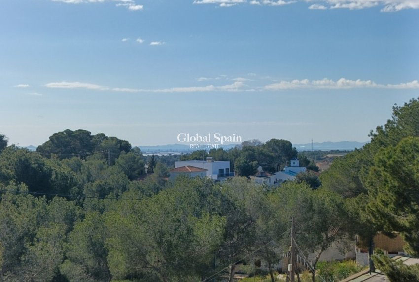 Resale - VILLA -
PILAR DE LA HORADADA - Pinar de Campoverde