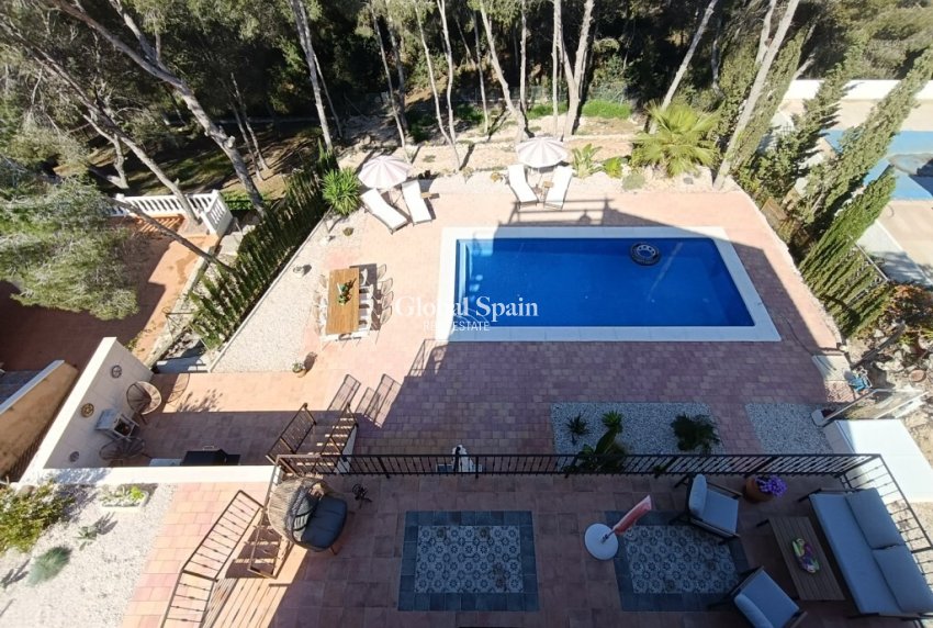 Resale - VILLA -
PILAR DE LA HORADADA - Pinar de Campoverde