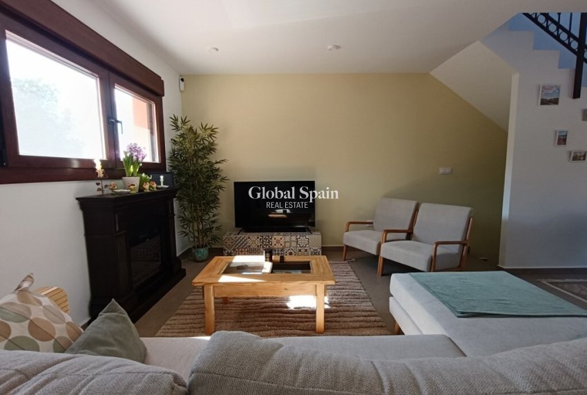 Resale - VILLA -
PILAR DE LA HORADADA - Pinar de Campoverde