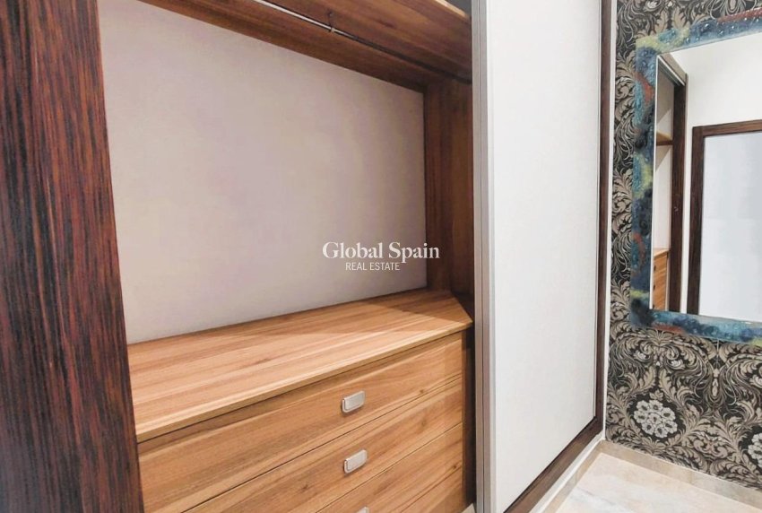 Resale - VILLA -
PILAR DE LA HORADADA - Torre de la Horadada