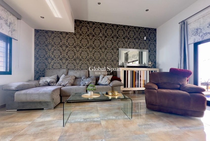 Resale - VILLA -
PILAR DE LA HORADADA - Torre de la Horadada