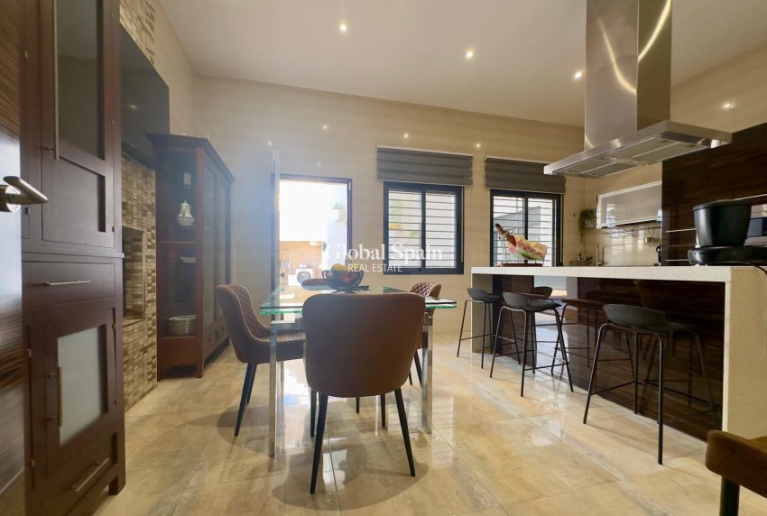 Resale - VILLA -
PILAR DE LA HORADADA - Torre de la Horadada