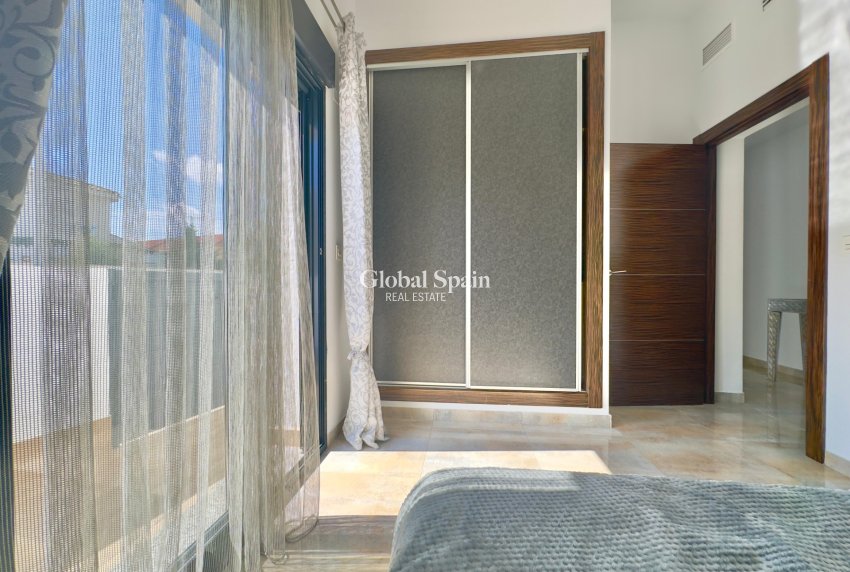 Resale - VILLA -
PILAR DE LA HORADADA - Torre de la Horadada