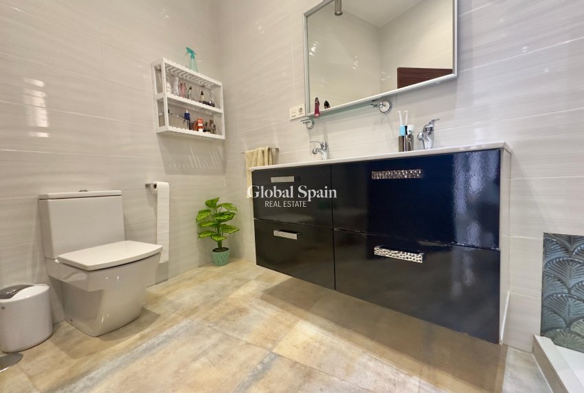 Resale - VILLA -
PILAR DE LA HORADADA - Torre de la Horadada