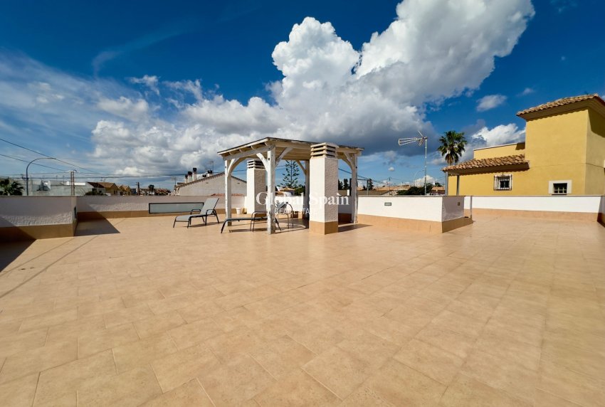 Resale - VILLA -
PILAR DE LA HORADADA - Torre de la Horadada