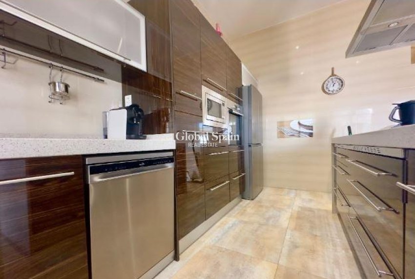 Resale - VILLA -
PILAR DE LA HORADADA - Torre de la Horadada