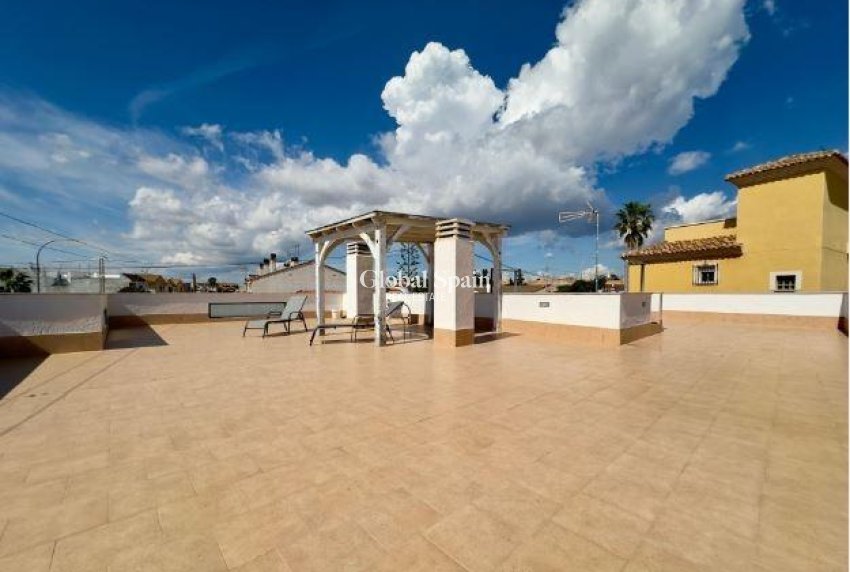 Resale - VILLA -
PILAR DE LA HORADADA - Torre de la Horadada