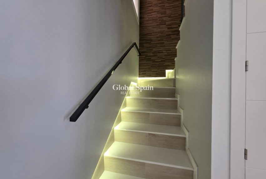 Resale - VILLA -
PILAR DE LA HORADADA - Zona Pueblo