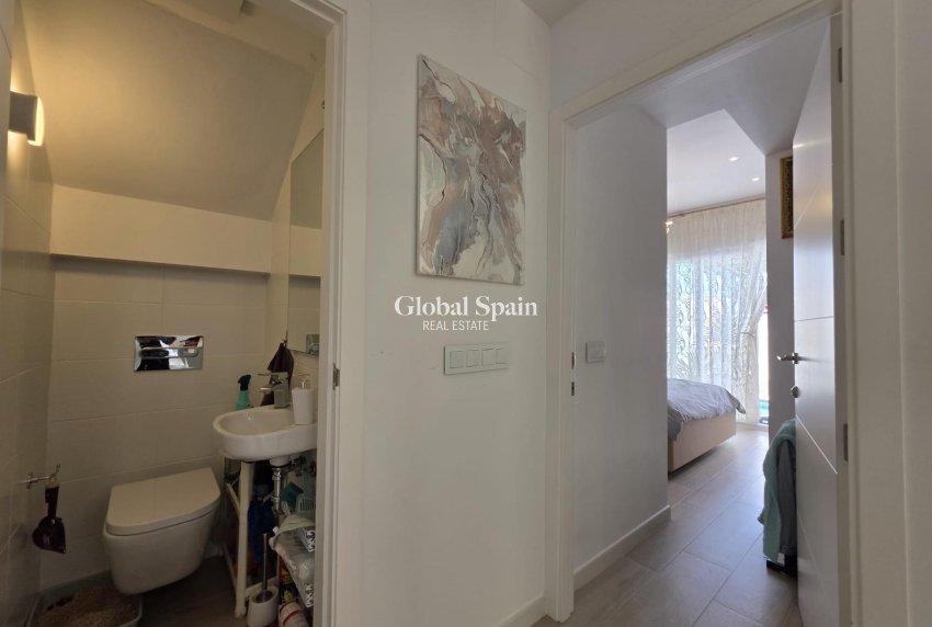 Resale - VILLA -
PILAR DE LA HORADADA - Zona Pueblo