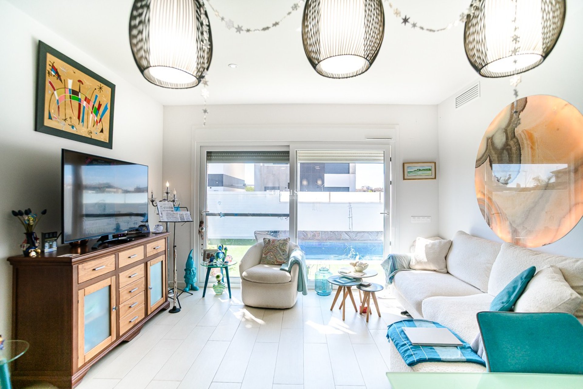 Resale - VILLA -
PILAR DE LA HORADADA