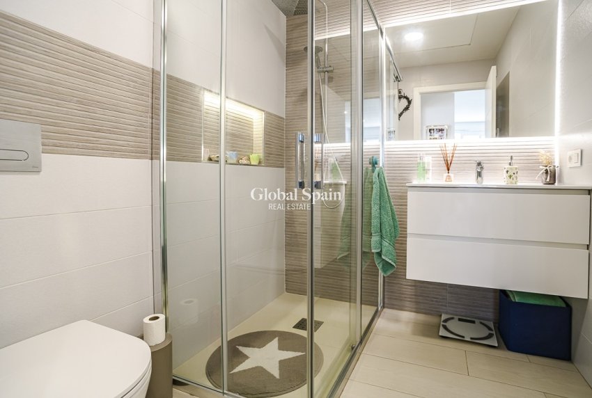 Resale - VILLA -
PILAR DE LA HORADADA