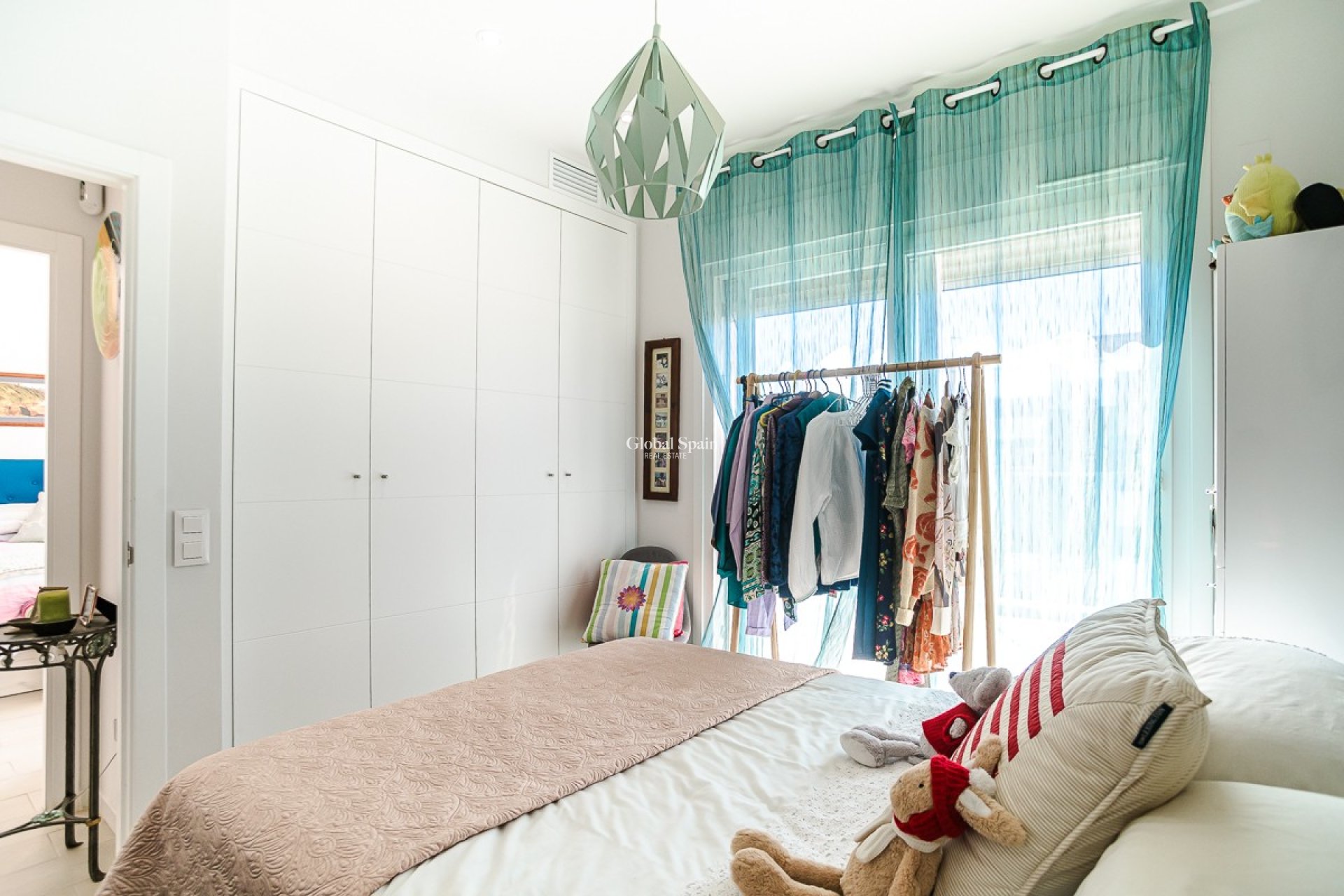 Resale - VILLA -
PILAR DE LA HORADADA