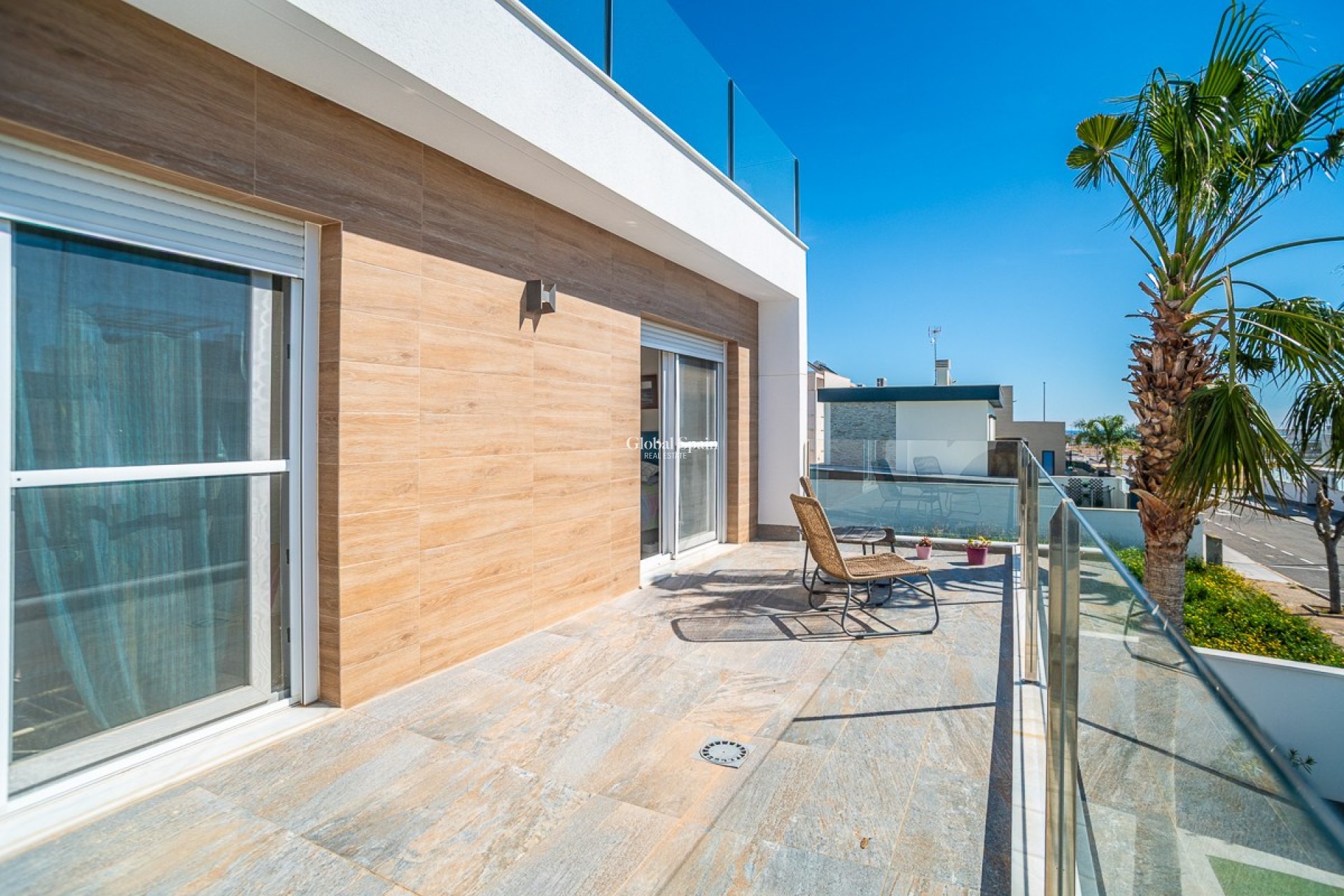 Resale - VILLA -
PILAR DE LA HORADADA