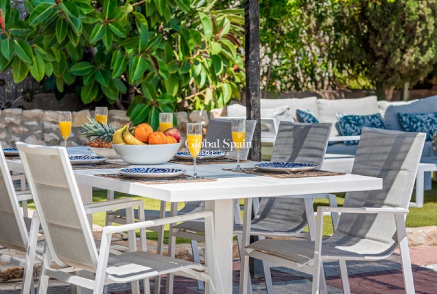 Resale - VILLA -
PINAR DE CAMPOVERDE - Costa Blanca